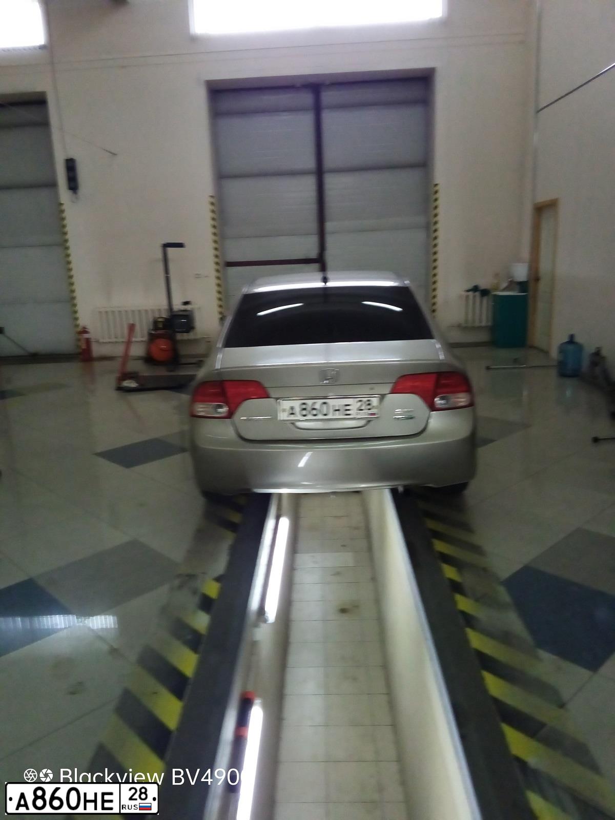 Фото автомобиля HONDA CIVIC, 2007 — госномер А860НЕ28. Цвет: СЕРЫЙ