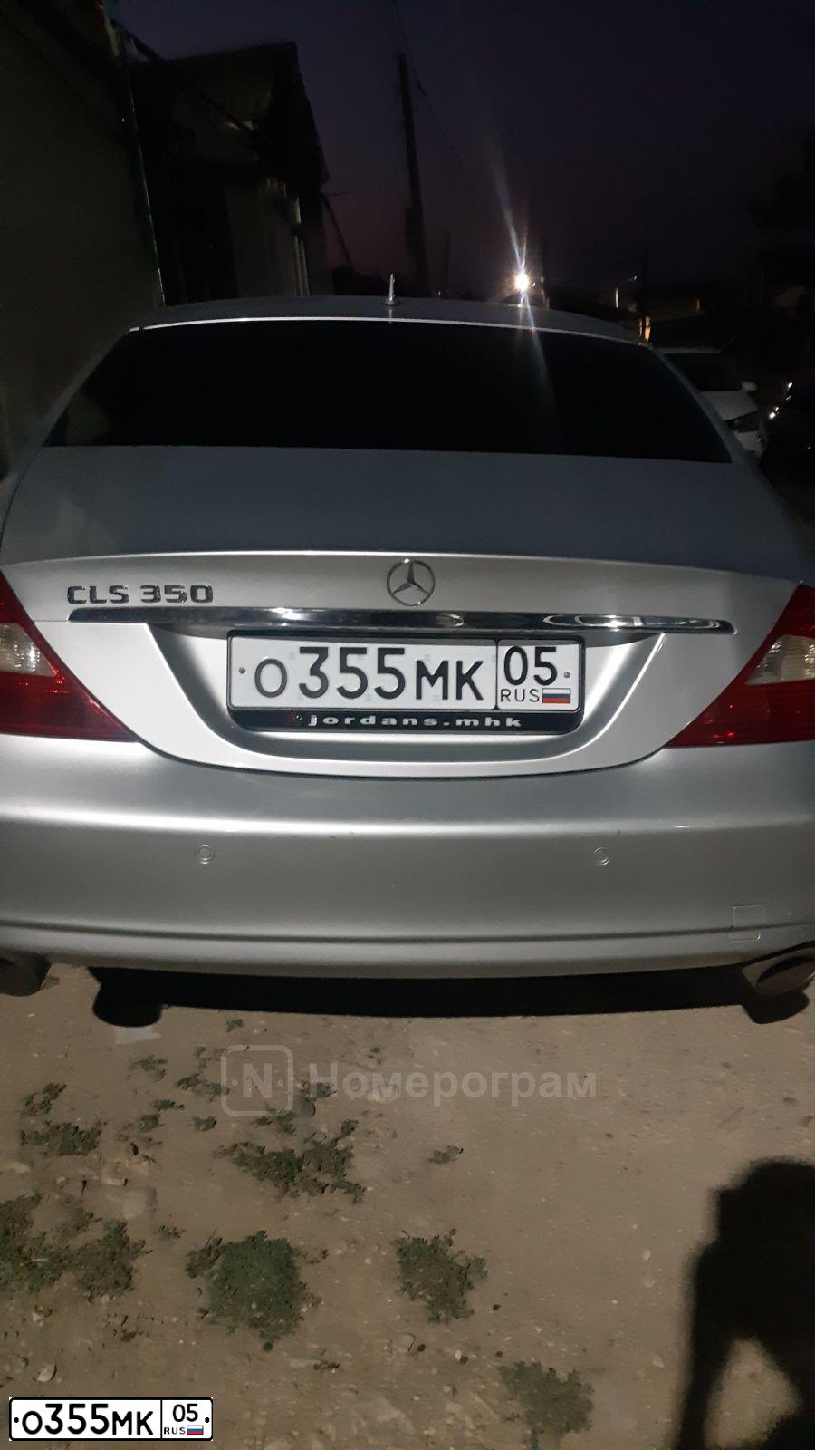 Фото автомобиля MERCEDES CLS-KLASSE, 2007 — госномер С963АК199. Цвет: Серебристый