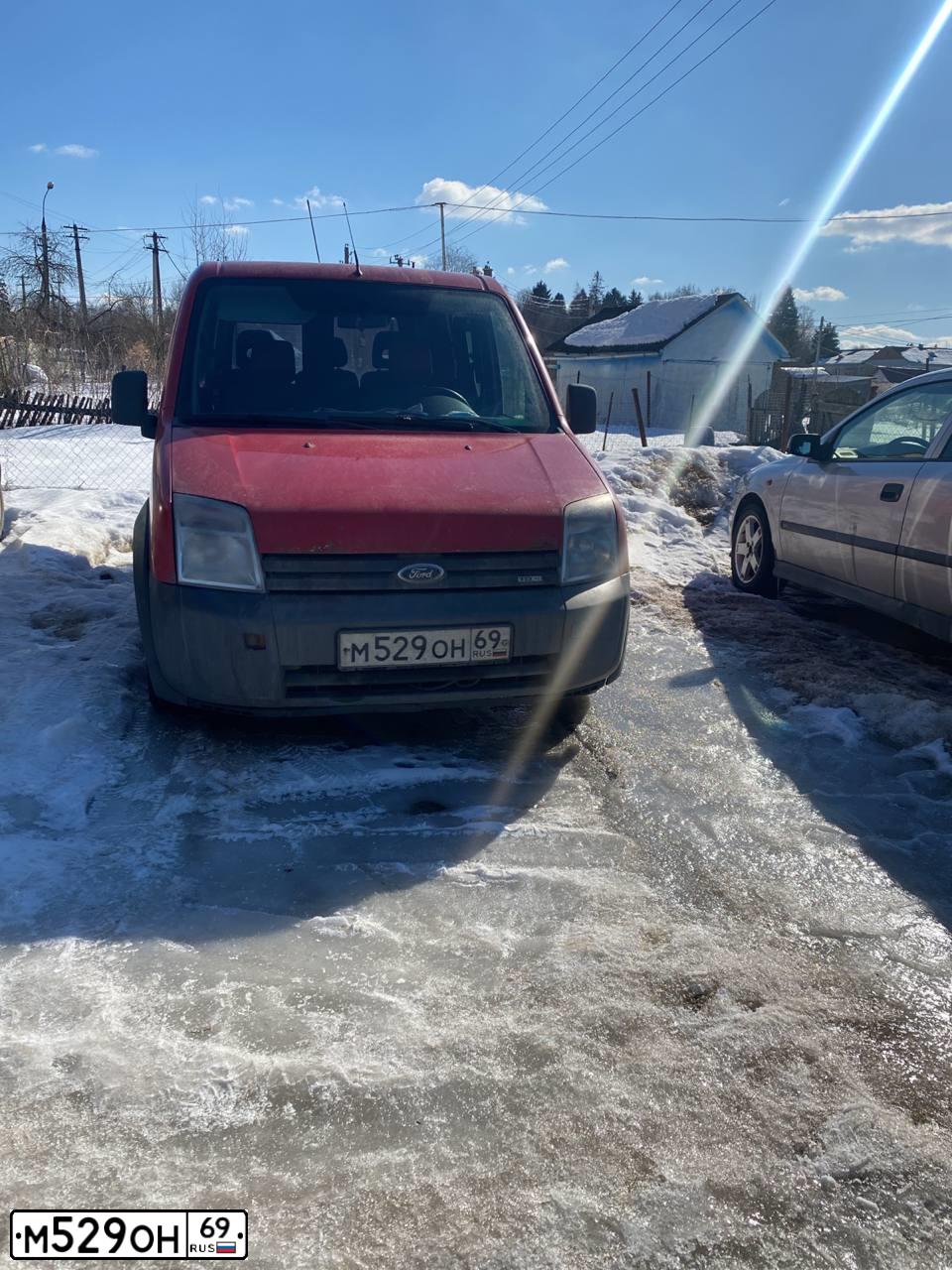 Фото автомобиля FORD TRANSIT, 2007 — госномер М529ОН69. Цвет: КРАСНЫЙ