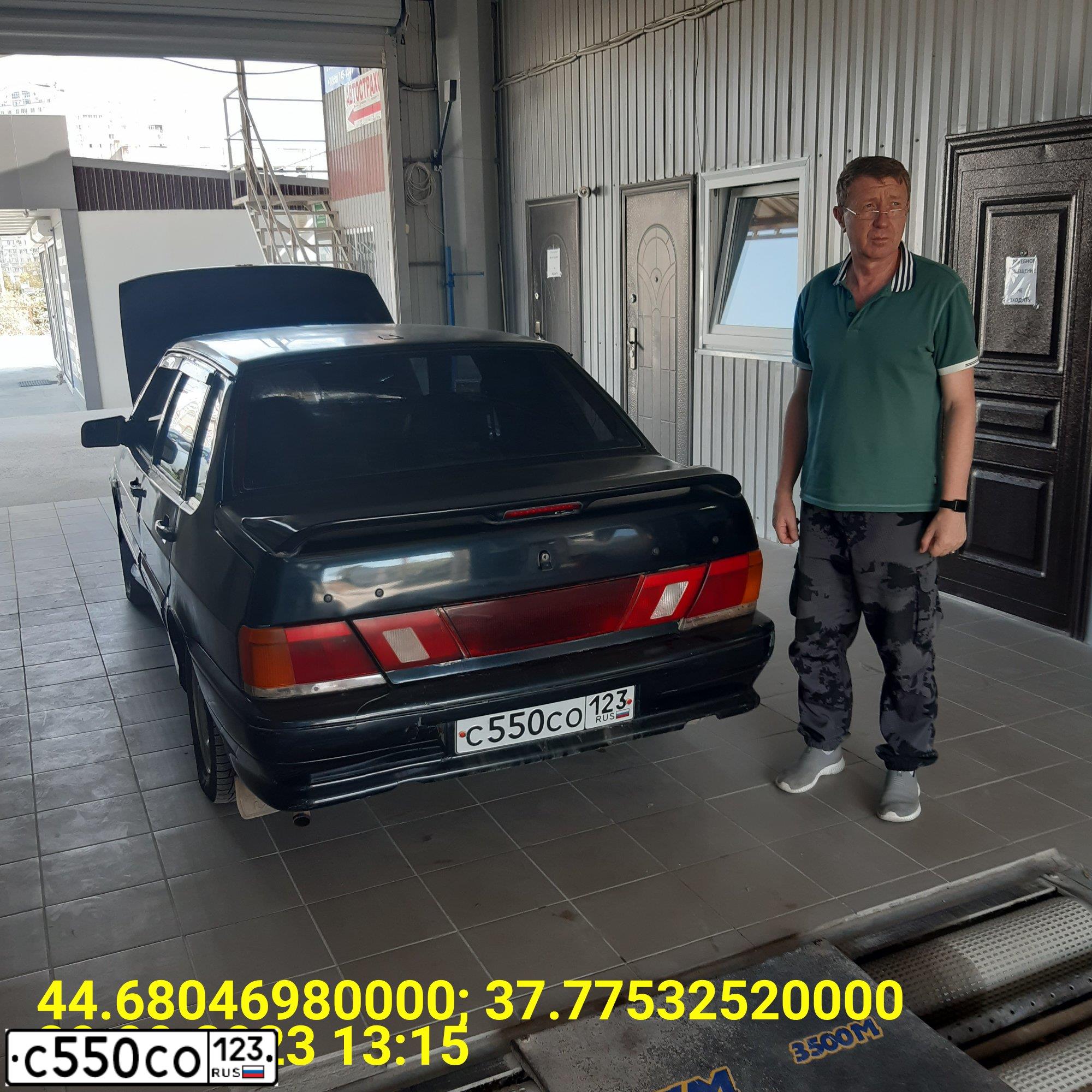 Фото автомобиля LADA 2115 SAMARA, 2005 — госномер У545МТ47. Цвет: ГРАФИТОВЫЙ МЕТАЛЛИК