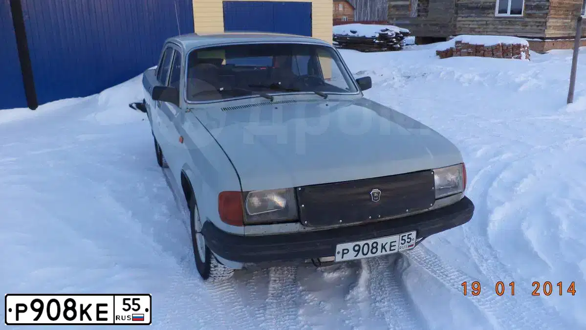 Фото автомобиля GAZ 3102 WOLGA, 1992 — госномер Р908КЕ55. Цвет: СЕРЫЙ