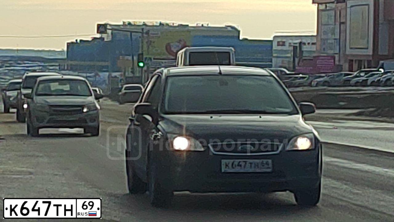 Фото автомобиля LADA 2114 SAMARA, 2006 — госномер К647ТН69. Цвет: ЗЕЛЕНЫЙ