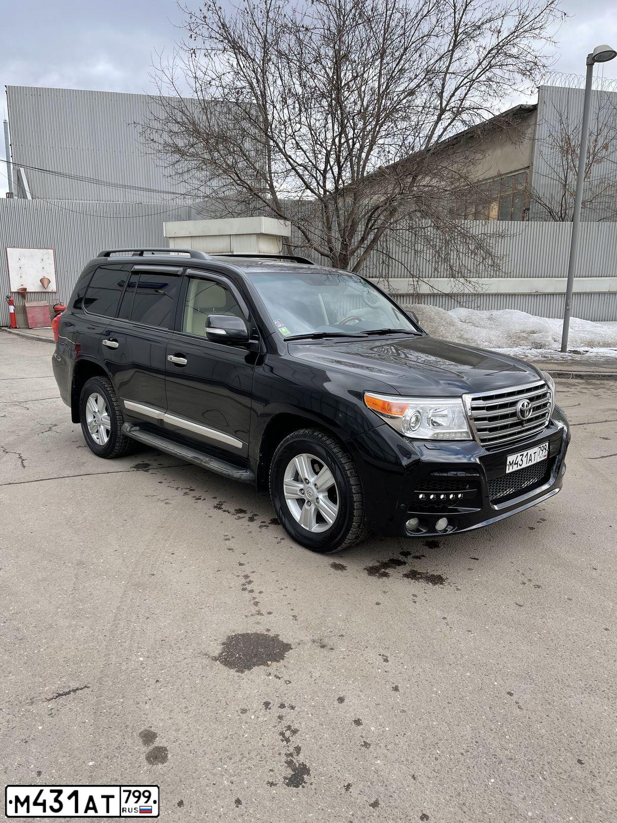Фото автомобиля TOYOTA LAND CRUISER 200, 2013 — госномер Х557АМ05