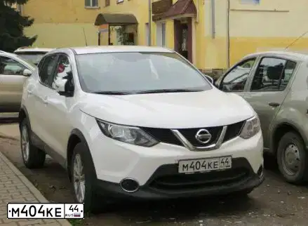 Фото автомобиля NISSAN JUKE, 2012 — госномер М404КЕ44. Цвет: ТЕМНО-КОРИЧНЕВЫЙ