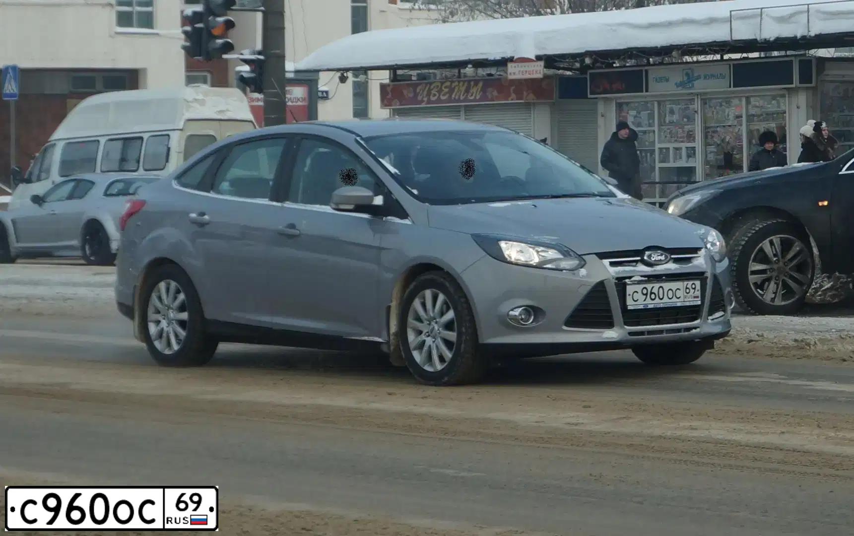 Фото автомобиля FORD FOCUS, 2011 — госномер М199ХР29. Цвет: СЕРО-ГОЛУБОЙ