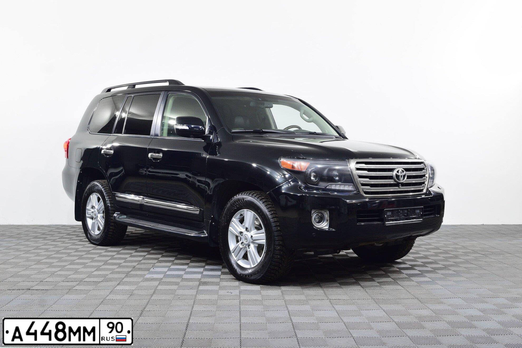 Фото автомобиля TOYOTA LANDCRUISER 200, 2016 — госномер А448ММ90. Цвет: ЧЕРНЫЙ