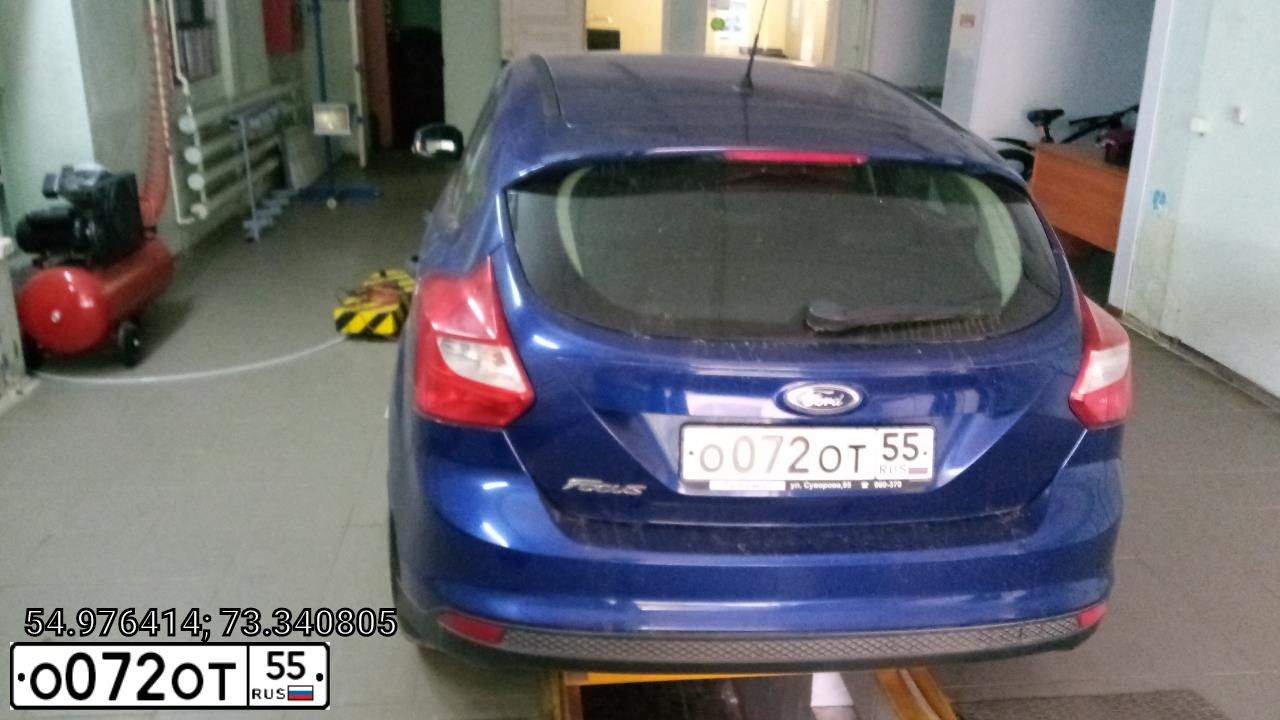 Фото автомобиля FORD FOCUS, 2014 — госномер О072ОТ55. Цвет: СИНИЙ