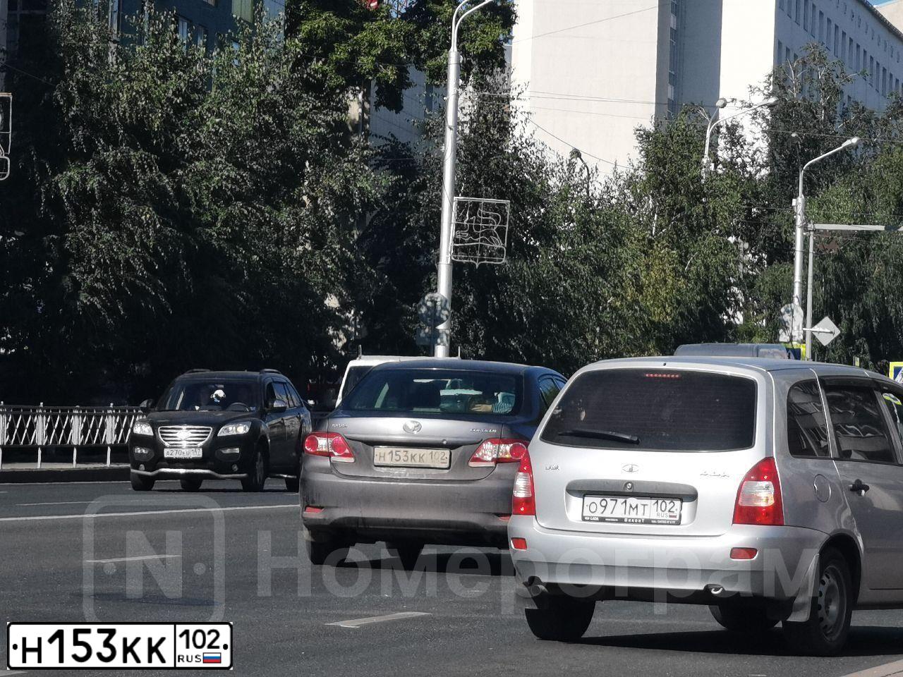 Фото автомобиля TOYOTA COROLLA, 2012 — госномер Е213НО156. Цвет: СЕРЫЙ