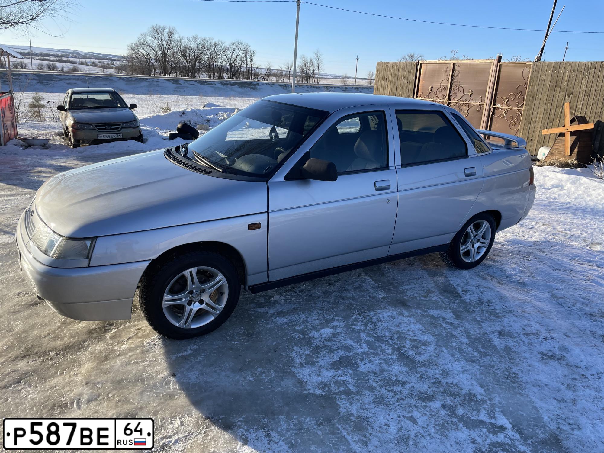 Фото автомобиля LADA 2110, 2004 — госномер А460ВТ180. Цвет: СВЕТЛО СЕРЕБРИСТЫЙ МЕТАЛЛ