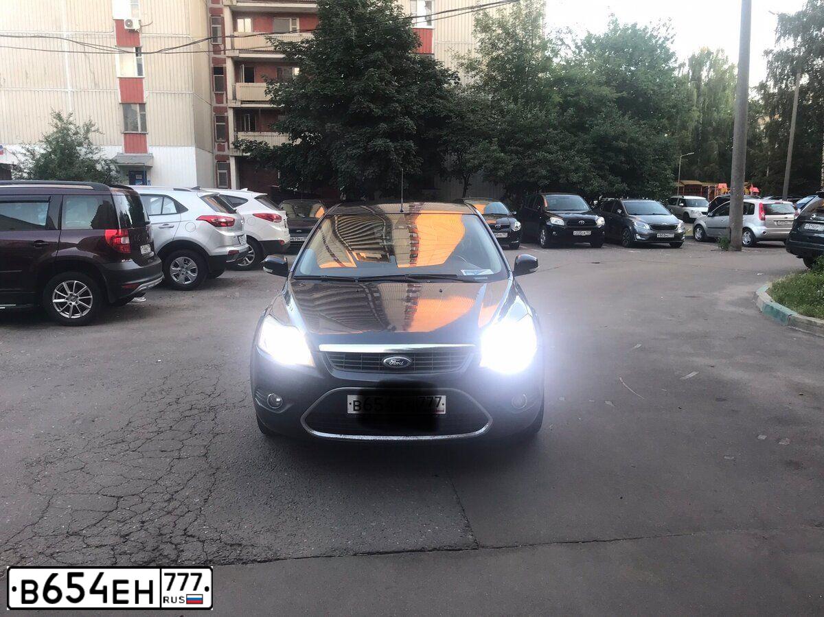 Фото автомобиля FORD FOCUS, 2011 — госномер В654ЕН777. Цвет: СЕРЫЙ ТЕМНЫЙ
