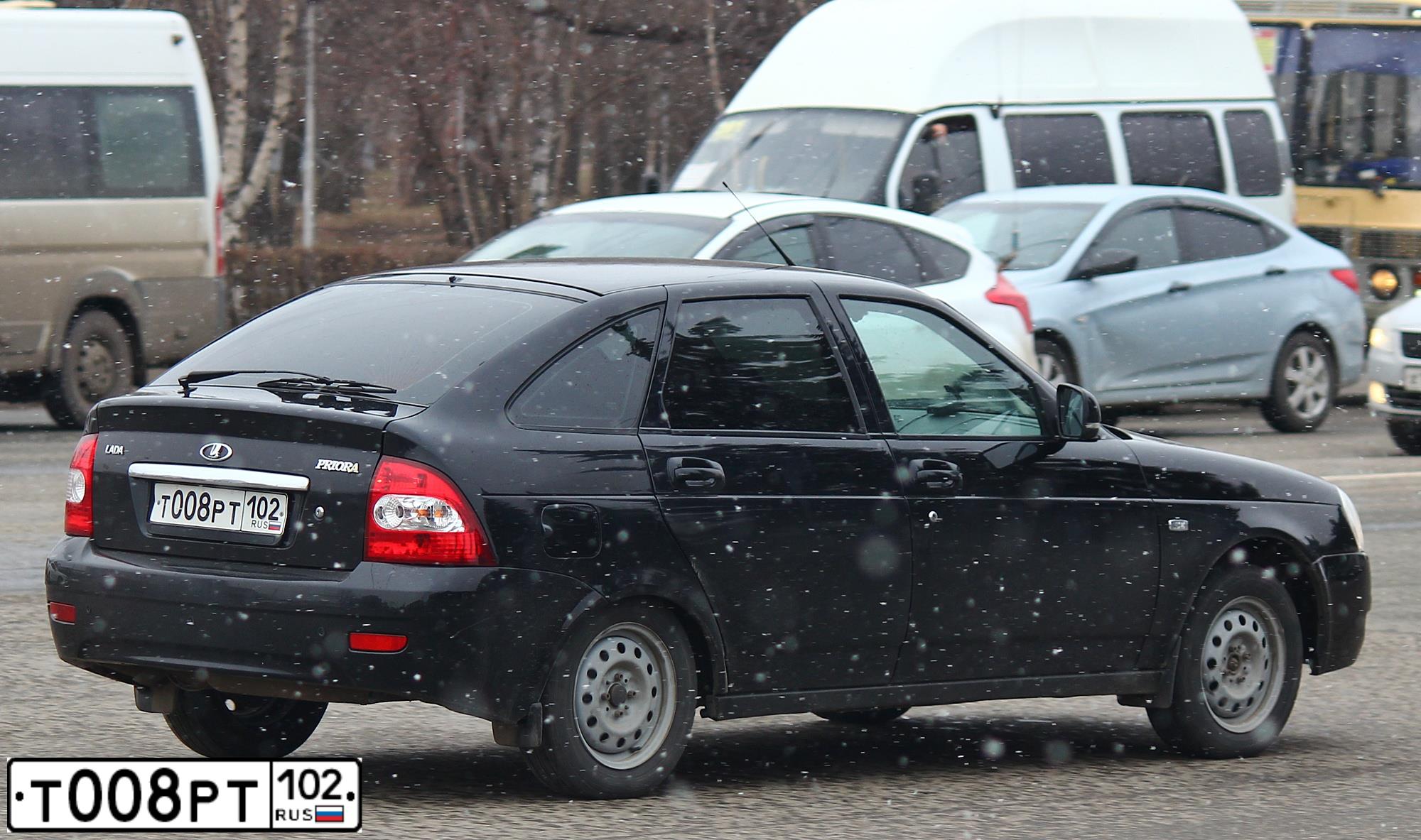 Фото автомобиля LADA 2172 PRIORA, 2011 — госномер В757АС774. Цвет: СИНЕ-ЧЕРНЫЙ