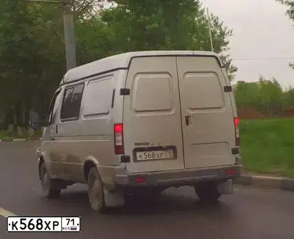 Фото автомобиля GAZ 2752 SOBOL, 2008 — госномер К568ХР71. Цвет: СВЕТЛО-СЕРЫЙ