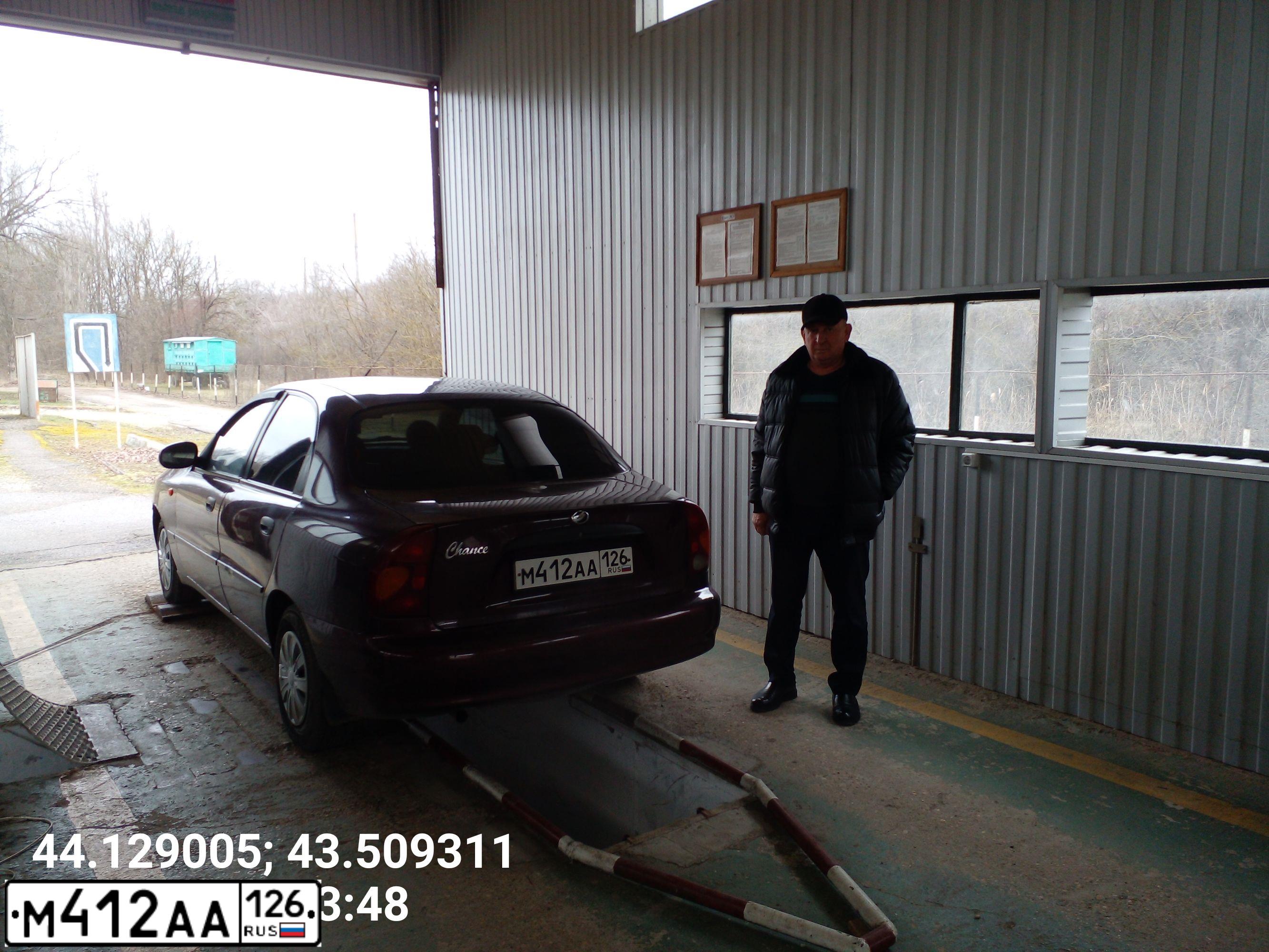Фото автомобиля ZAZ CHANCE, 2012 — госномер М412АА126. Цвет: БОРДОВЫЙ