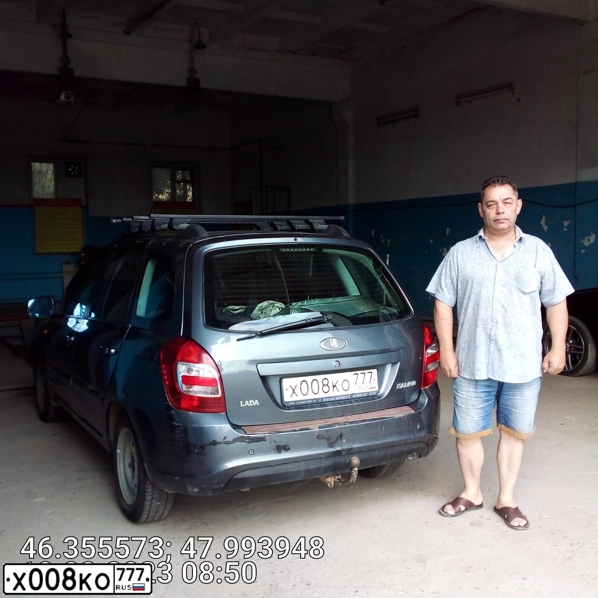 Фото автомобиля LADA 2194 KALINA, 2014 — госномер Х008КО777. Цвет: серебристо-темно-серый