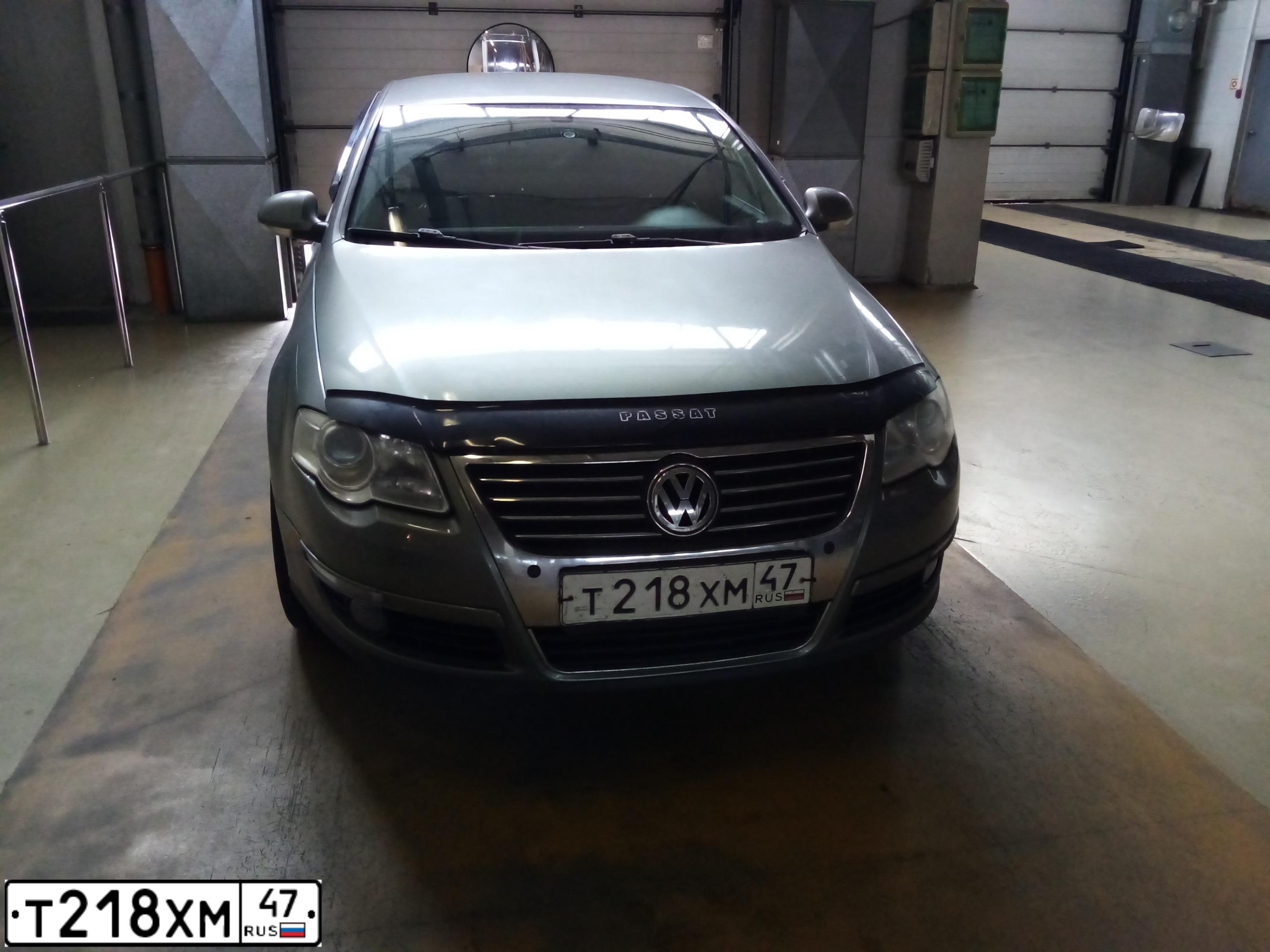 Фото автомобиля VOLKSWAGEN PASSAT, 2008 — госномер У211ОС48. Цвет: Коричневый