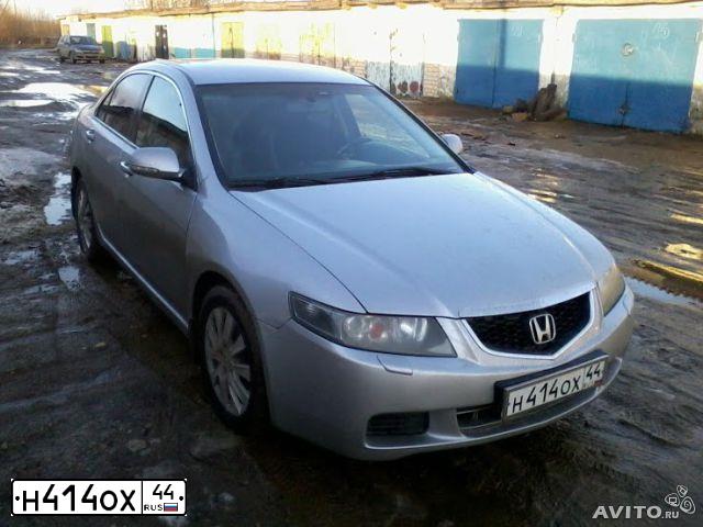 Фото автомобиля HONDA ACCORD, 2003 — госномер М948ММ90. Цвет: Серебристый