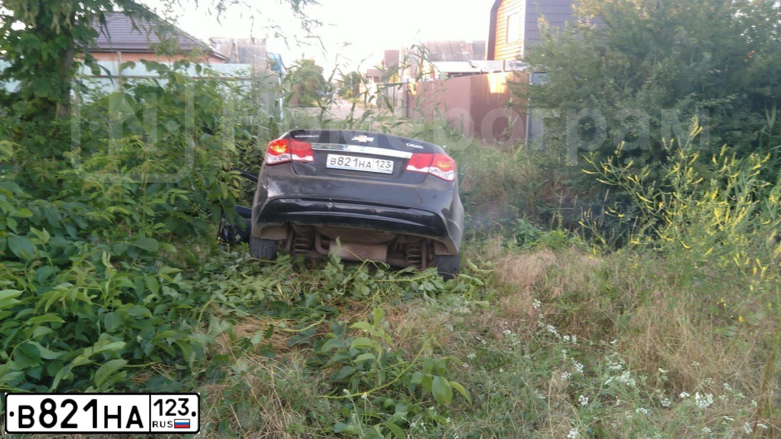 Фото автомобиля CHEVROLET CRUZE, 2013 — госномер Т039РВ193. Цвет: ЧЕРНЫЙ МЕТАЛЛИК