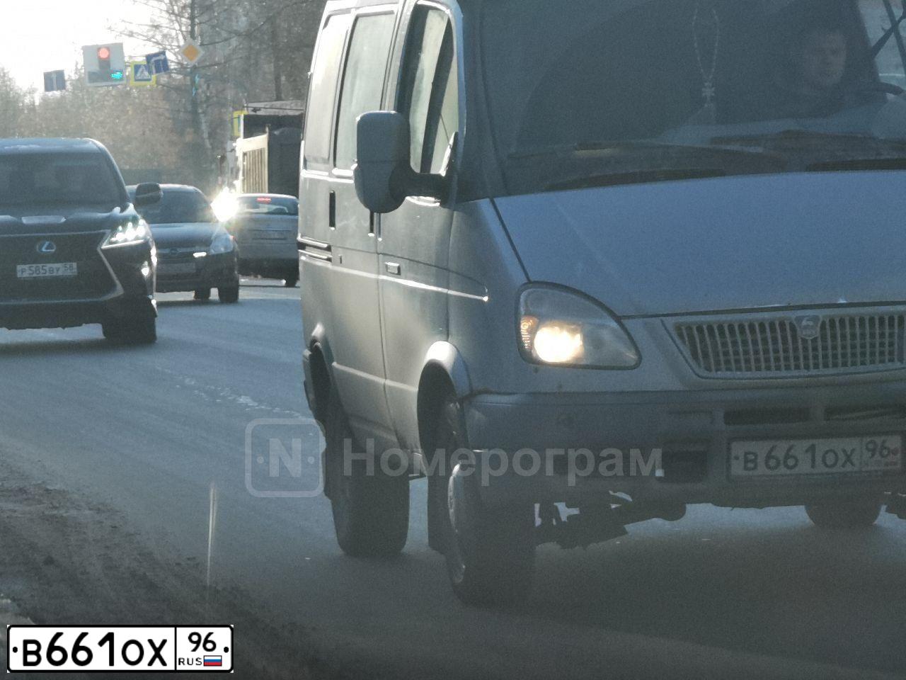 Фото автомобиля GAZ 2752 SOBOL, 2007 — госномер В661ОХ96. Цвет: СЕРЫЙ
