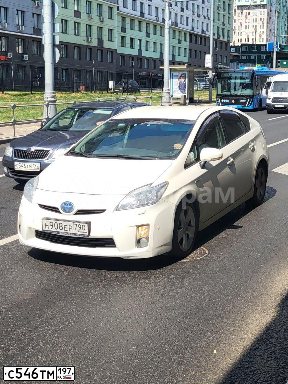 Фото автомобиля SKODA OCTAVIA, 2012 — госномер Т407ТУ33. Цвет: ТЕМНО-СЕРЫЙ