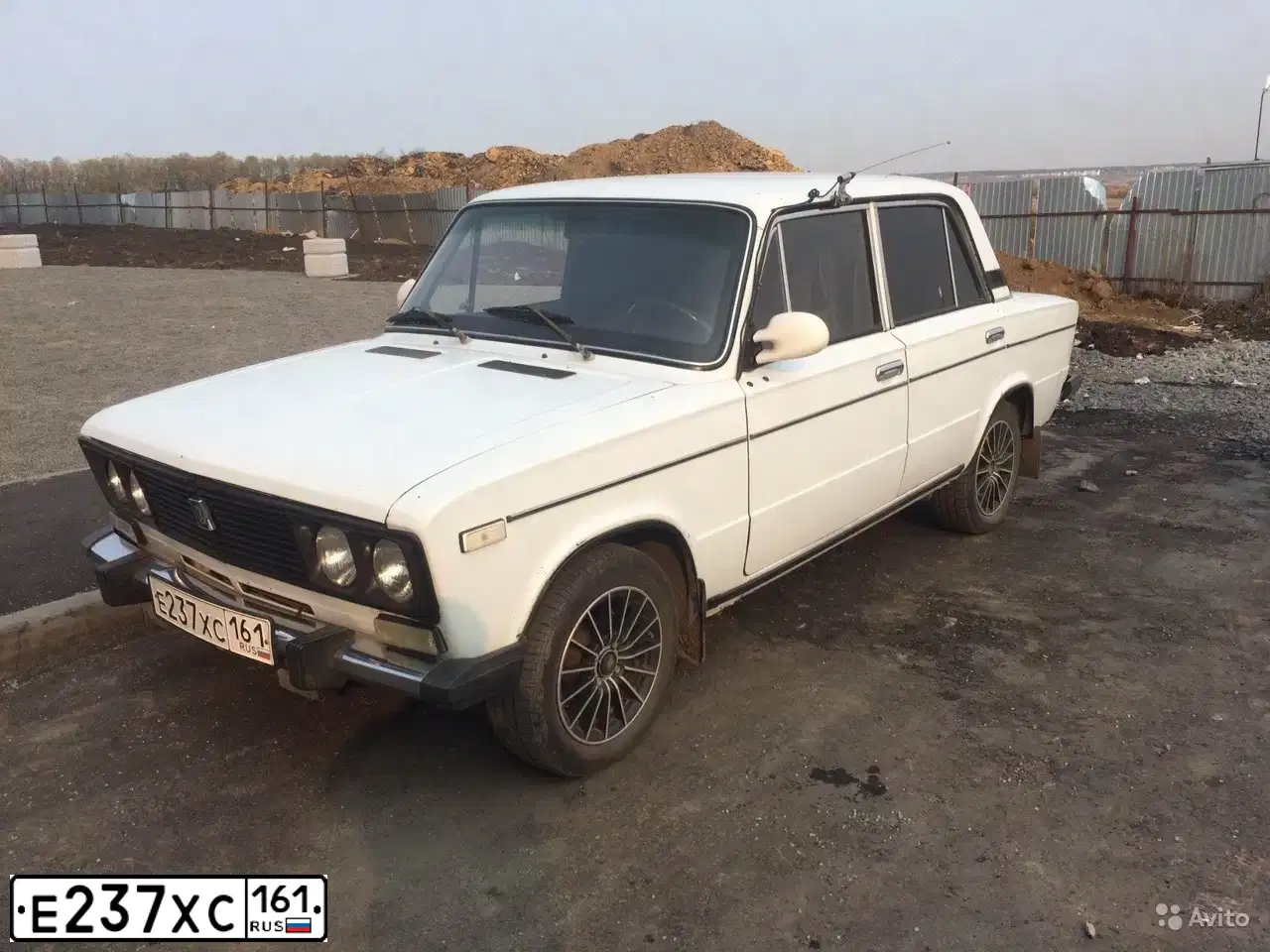 Фото автомобиля LADA 2106, 2001 — госномер Е237ХС161. Цвет: Белый