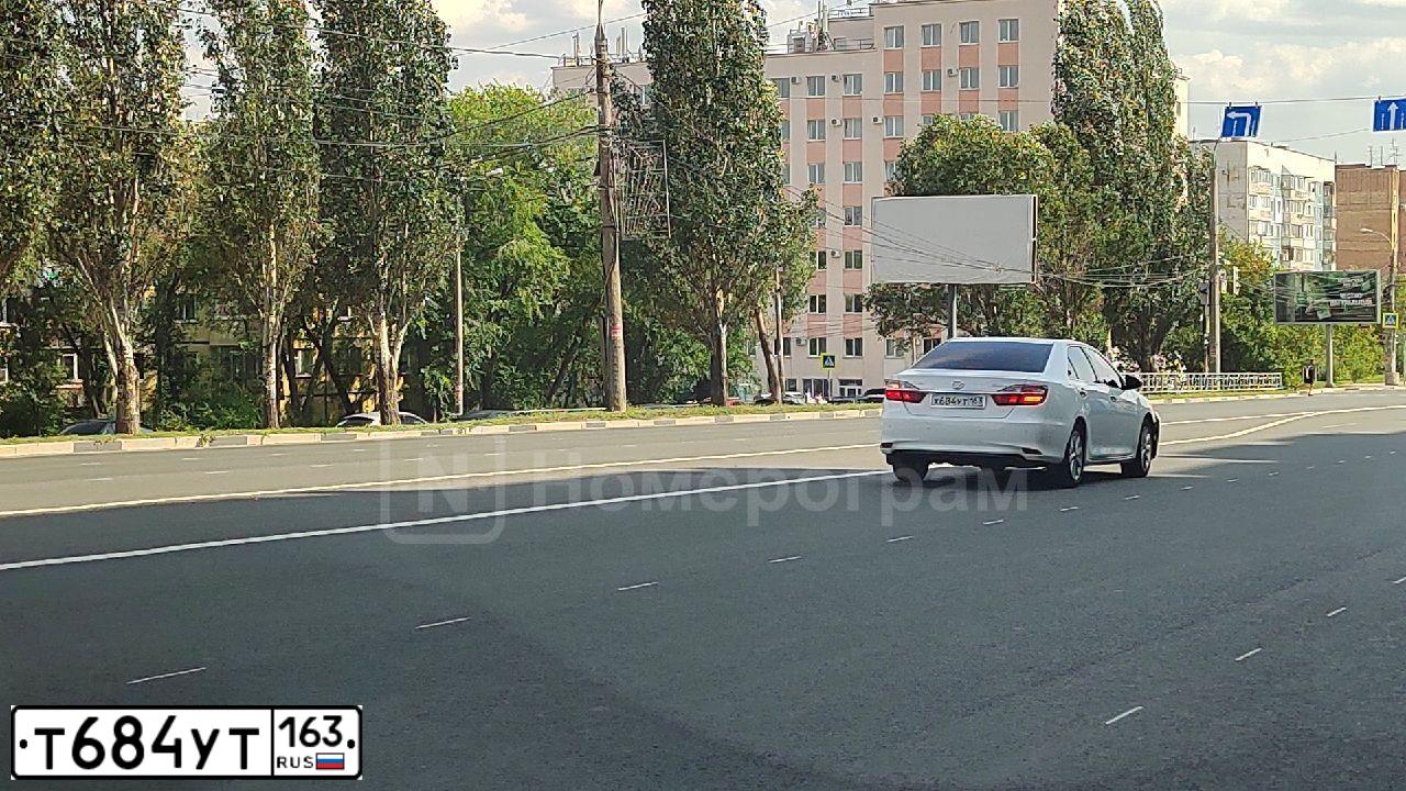 Фото автомобиля BMW SERIE 5, 2006 — госномер Т927АМ196. Цвет: ЧЕРНЫЙ