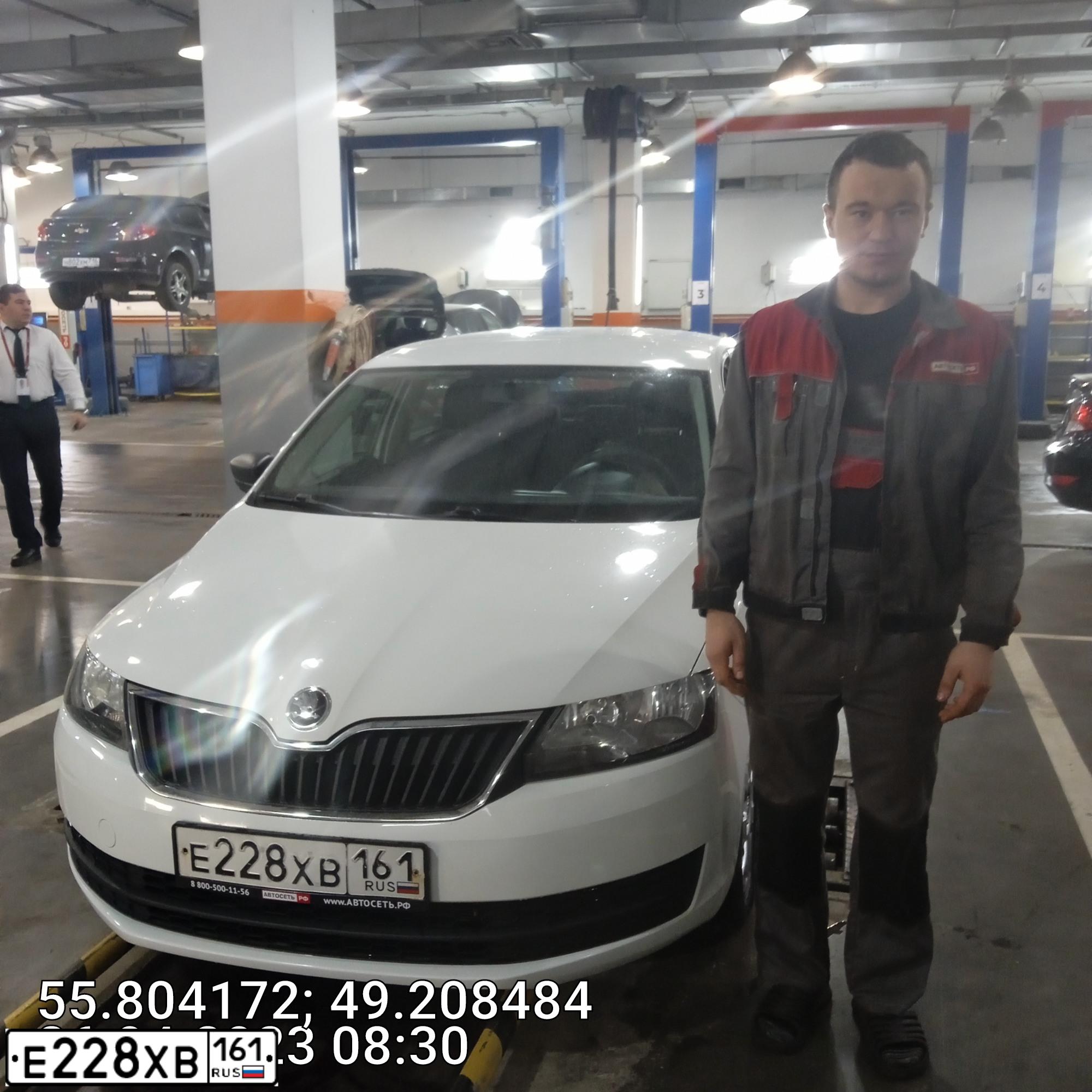 Фото автомобиля SKODA RAPID, 2016 — госномер К264КО702. Цвет: Белый