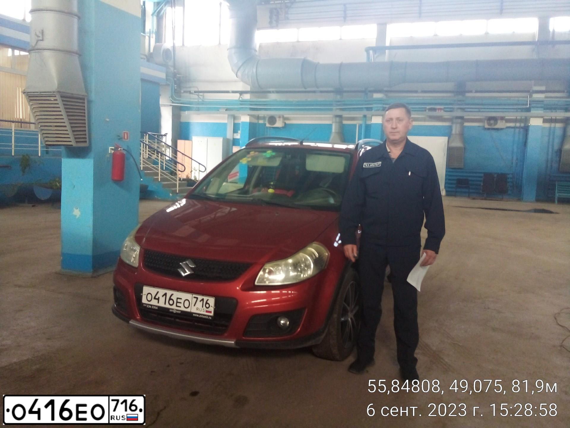 Фото автомобиля SUZUKI SX 4, 2012 — госномер М457ОМ65. Цвет: Оранжевый