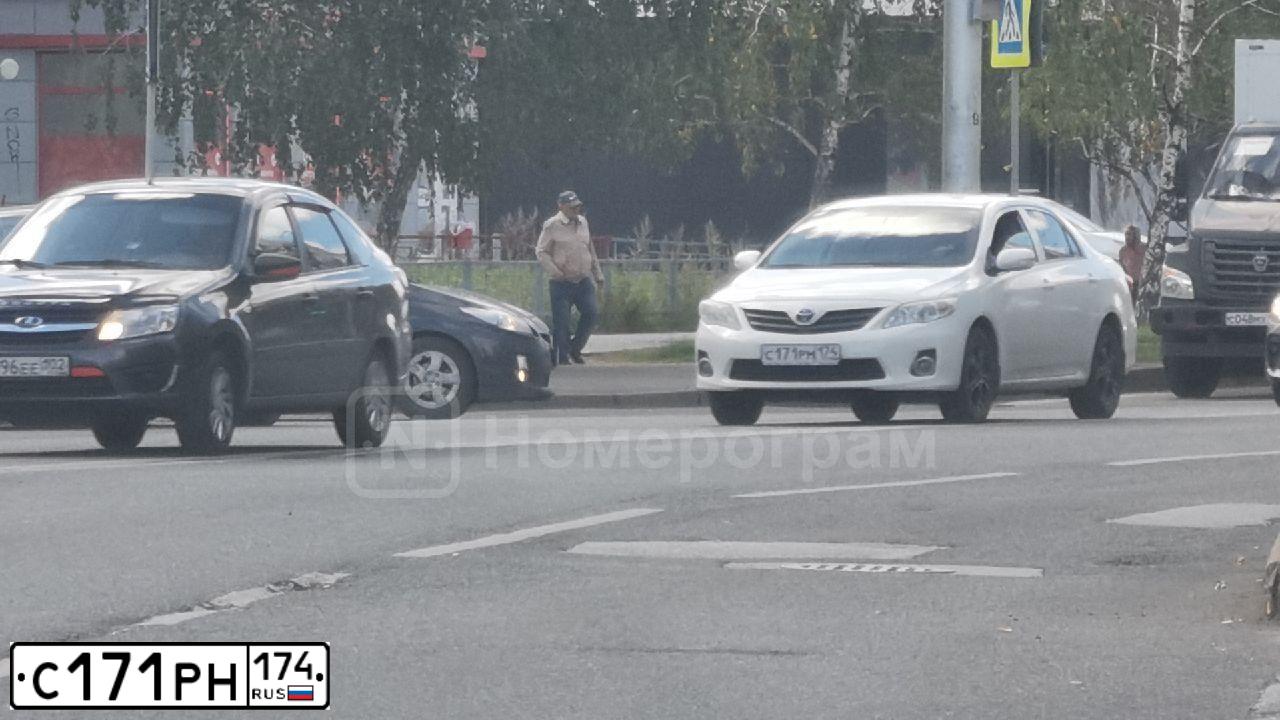 Фото автомобиля HYUNDAI SOLARIS, 2012 — госномер Р949МА774