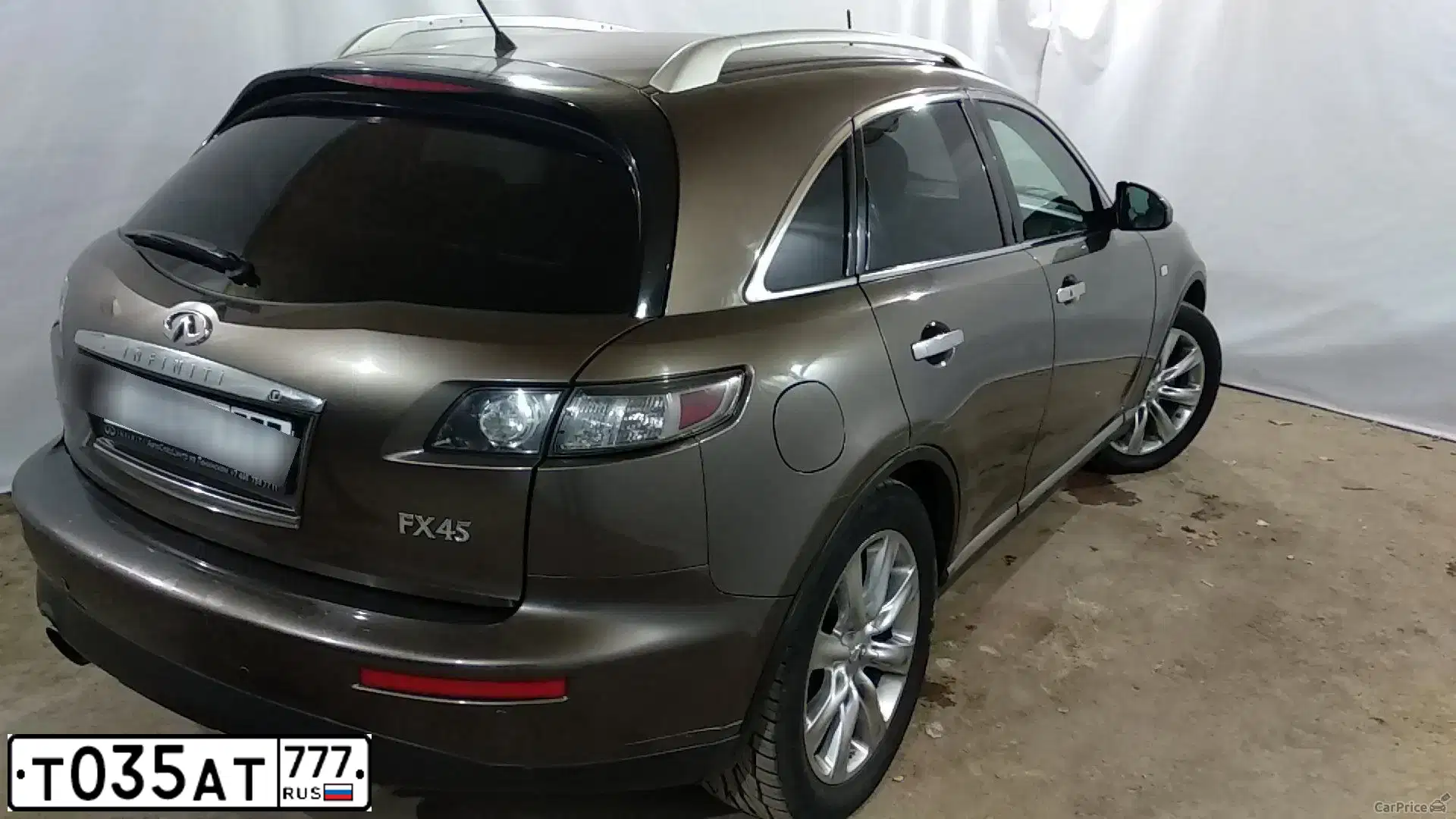 Фото автомобиля INFINITI QX70 /FX/, 2007 — госномер В463НА799. Цвет: СВЕТЛО-КОРИЧНЕВЫЙ