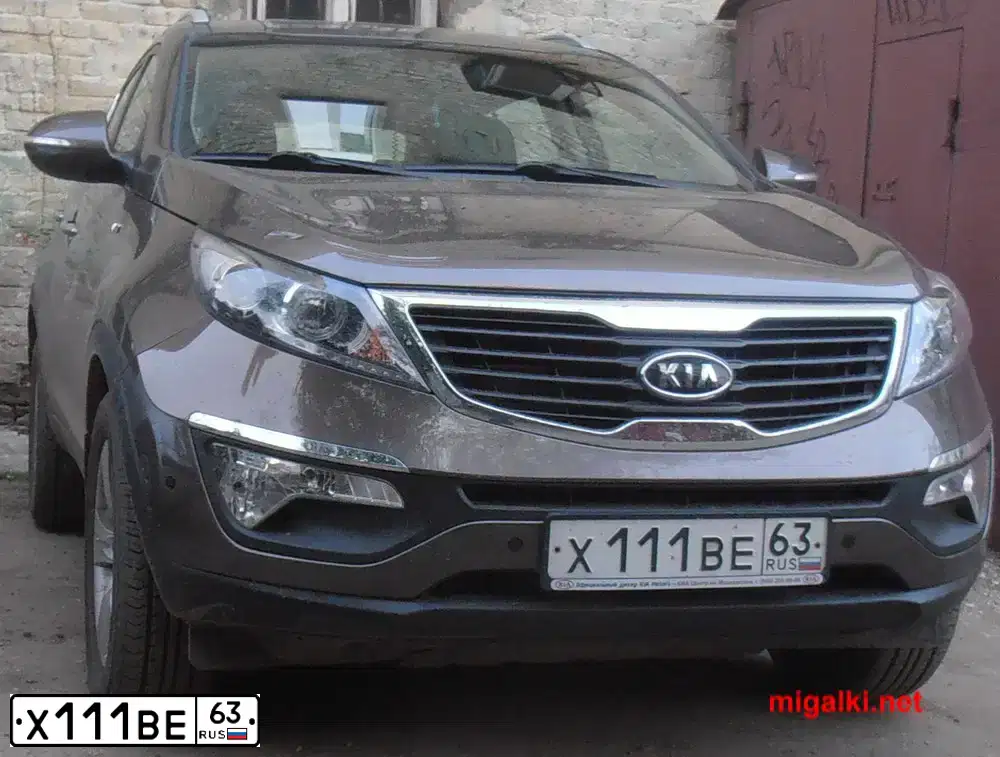 Фото автомобиля KIA SPORTAGE, 2012 — госномер А379ТУ763. Цвет: Коричневый