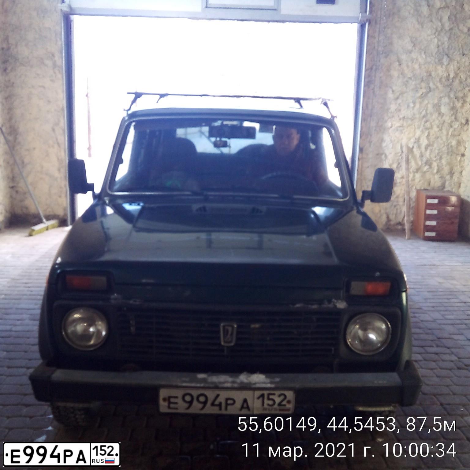 Фото автомобиля LADA NIVA, 2003 — госномер Т844ТО152. Цвет: Темно-зеленый