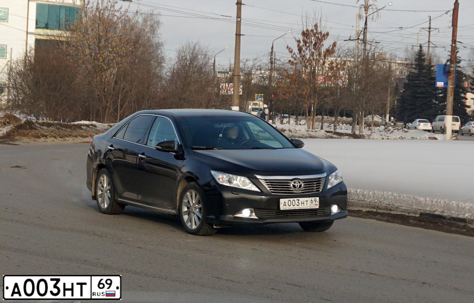 Фото автомобиля TOYOTA CAMRY, 2014 — госномер А003НТ69. Цвет: ЧЕРНЫЙ МЕТАЛЛИК