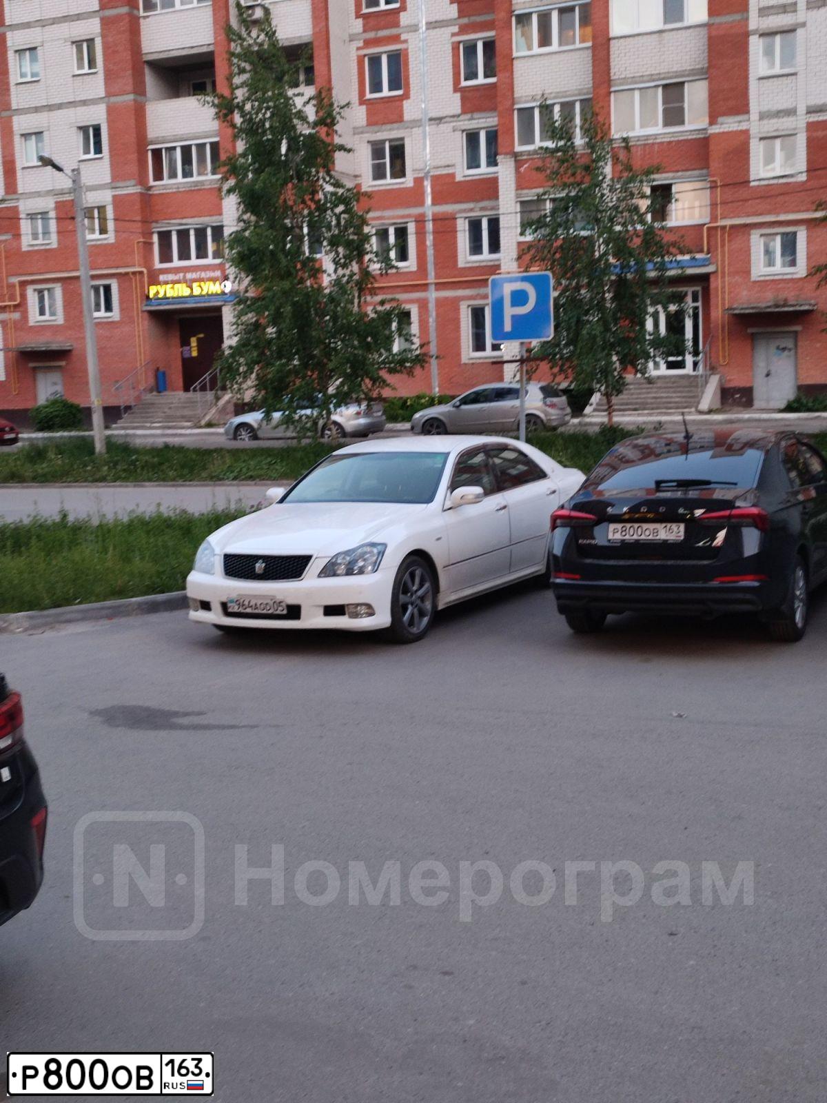 Фото автомобиля SUBARU FORESTER, 2006 — госномер Р800ОВ163. Цвет: ЧЕРНЫЙ