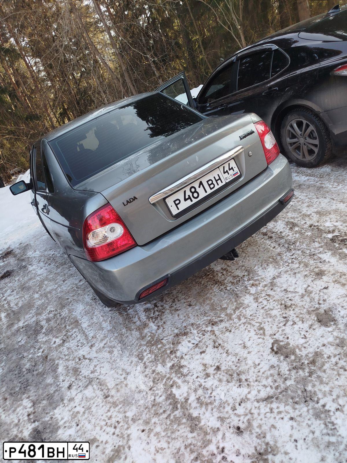 Фото автомобиля LADA 2170 PRIORA, 2008 — госномер Р481ВН44. Цвет: СЕРО-ЗЕЛЕНЫЙ