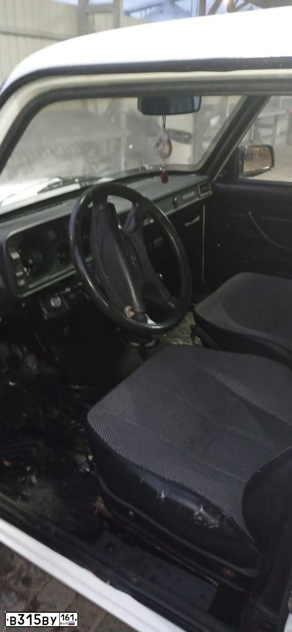 Фото автомобиля LADA 2105, 2008 — госномер В315ВУ161. Цвет: ЯРКО-БЕЛЫЙ