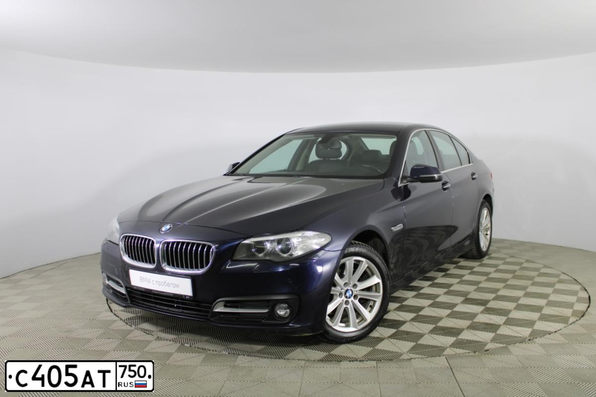 Фото автомобиля BMW SERIE 5, 2014 — госномер Р534НУ46. Цвет: синий