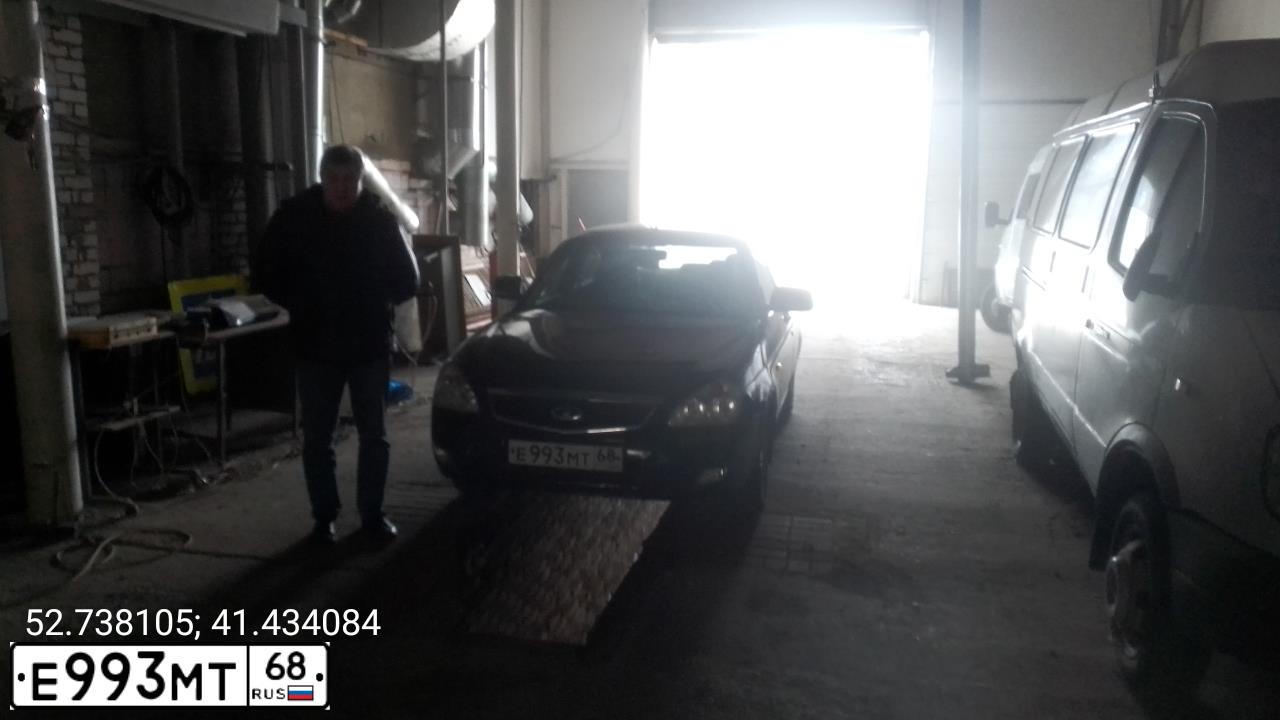 Фото автомобиля LADA PRIORA, 2010 — госномер Н250ВС180. Цвет: Сине-Черный