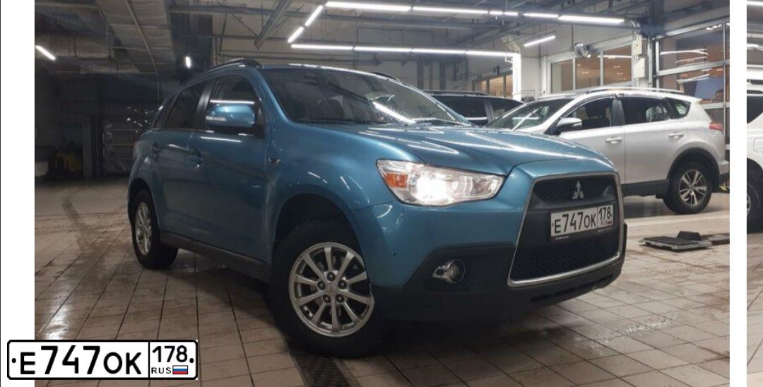 Фото автомобиля MITSUBISHI ASX, 2011 — госномер Р747СА46. Цвет: синий