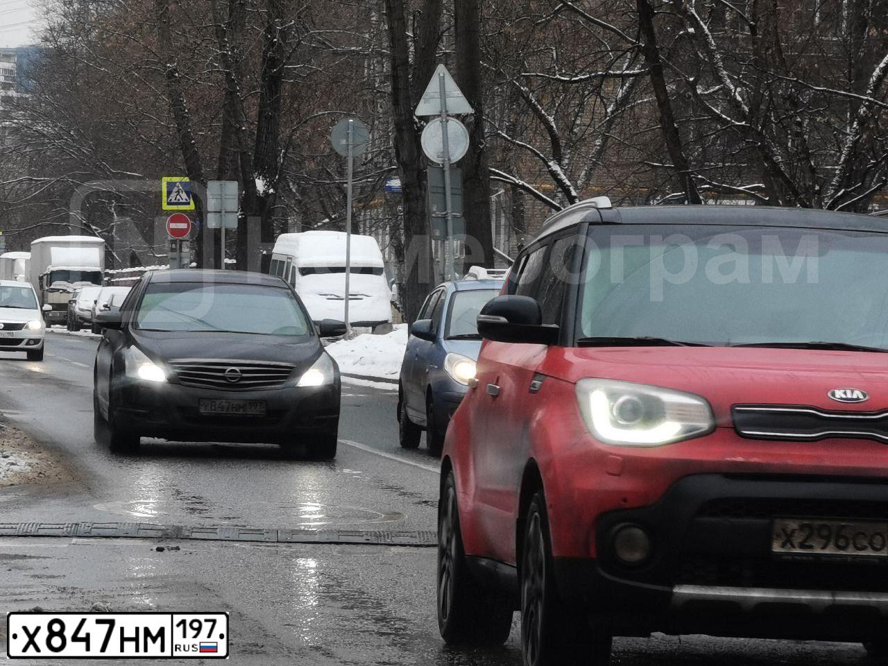 Фото автомобиля MAZDA 3, 2011 — госномер В936ТЕ777. Цвет: СЕРЕБРИСТЫЙ