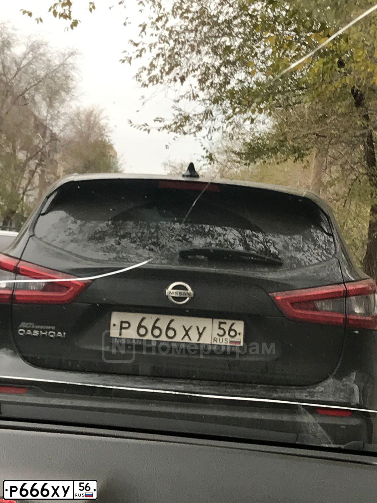 Фото автомобиля NISSAN QASHQAI, 2020 — госномер Р666ХУ56. Цвет: ЧЕРНЫЙ