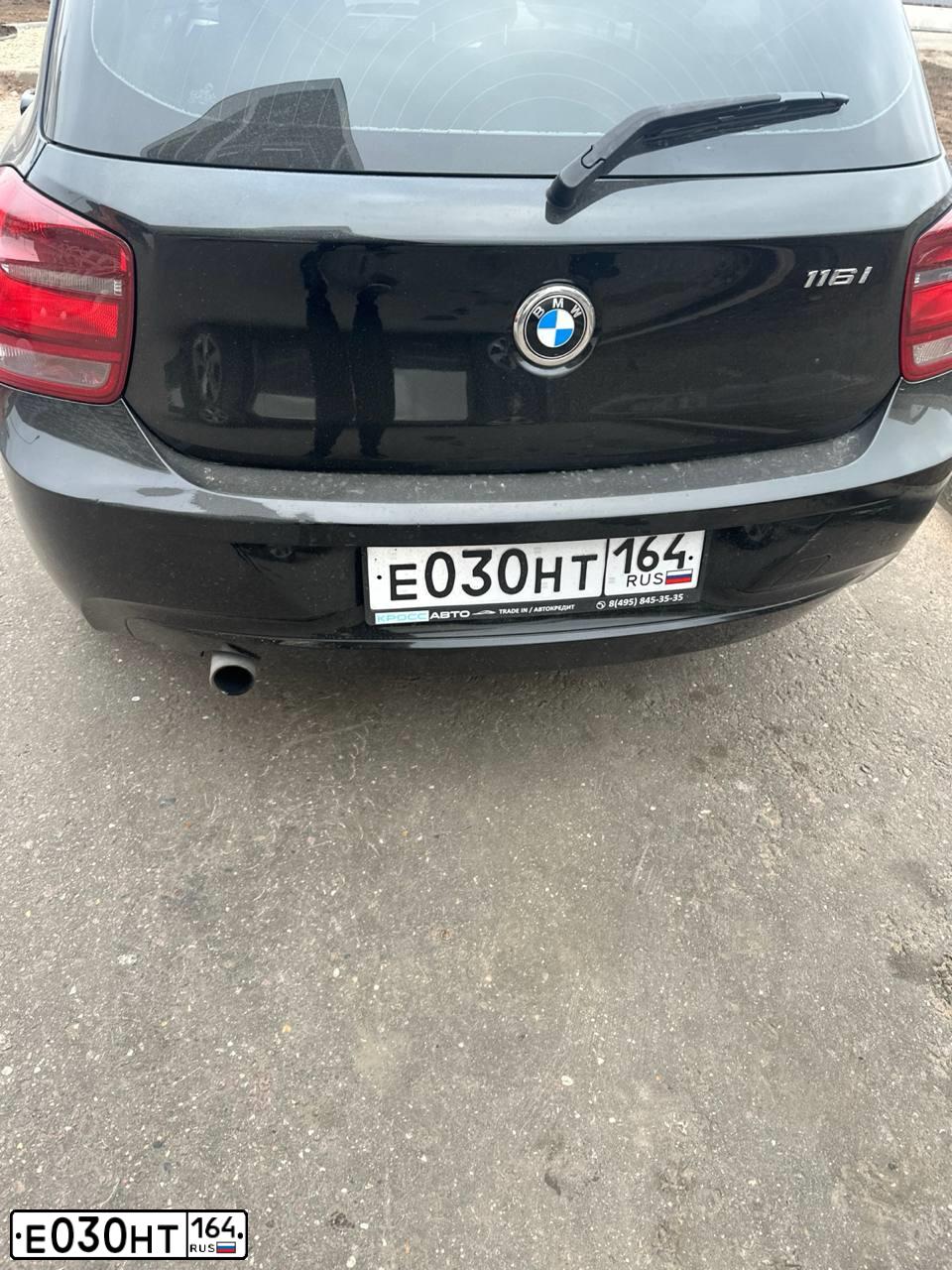 Фото автомобиля BMW SERIE 1, 2013 — госномер Е030НТ164. Цвет: ЧЕРНЫЙ