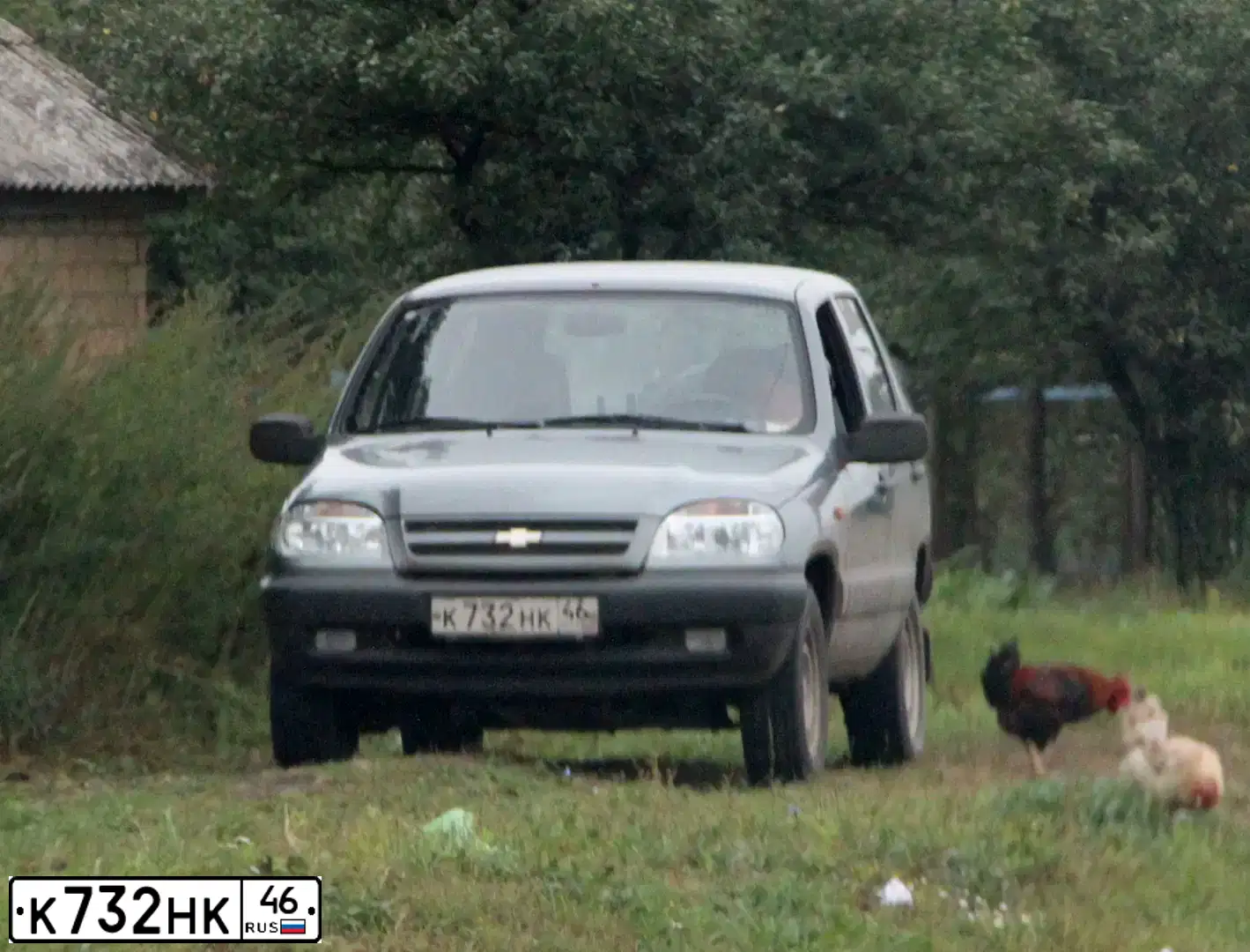 Фото автомобиля CHEVROLET NIVA, 2008 — госномер К732НК46. Цвет: ТЕМНО-СЕРЫЙ МЕТАЛЛИК