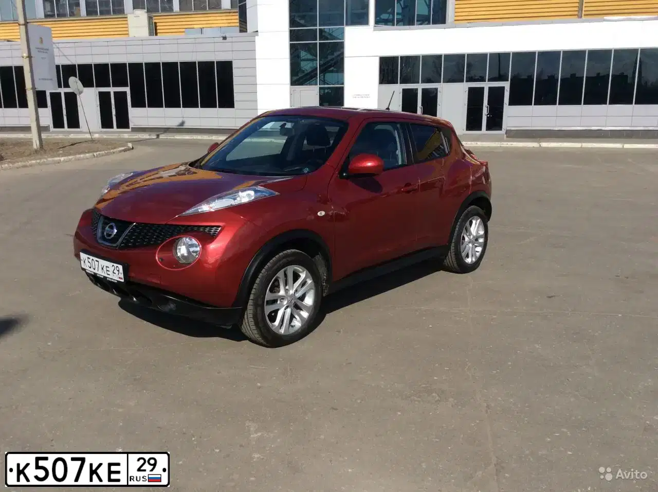 Фото автомобиля NISSAN JUKE, 2012 — госномер К507КЕ29. Цвет: Красный