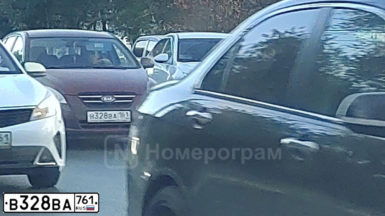 Фото автомобиля LADA 1118 KALINA, 2008 — госномер В328ВА761. Цвет: ТЕМНО-СЕРЫЙ МЕТАЛЛИК