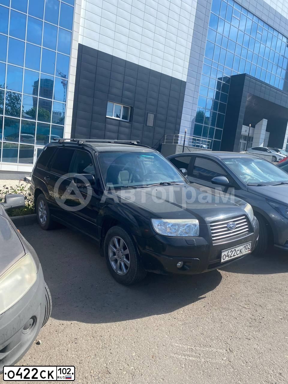 Фото автомобиля SUBARU FORESTER, 2007 — госномер О422СК102. Цвет: ЧЕРНЫЙ