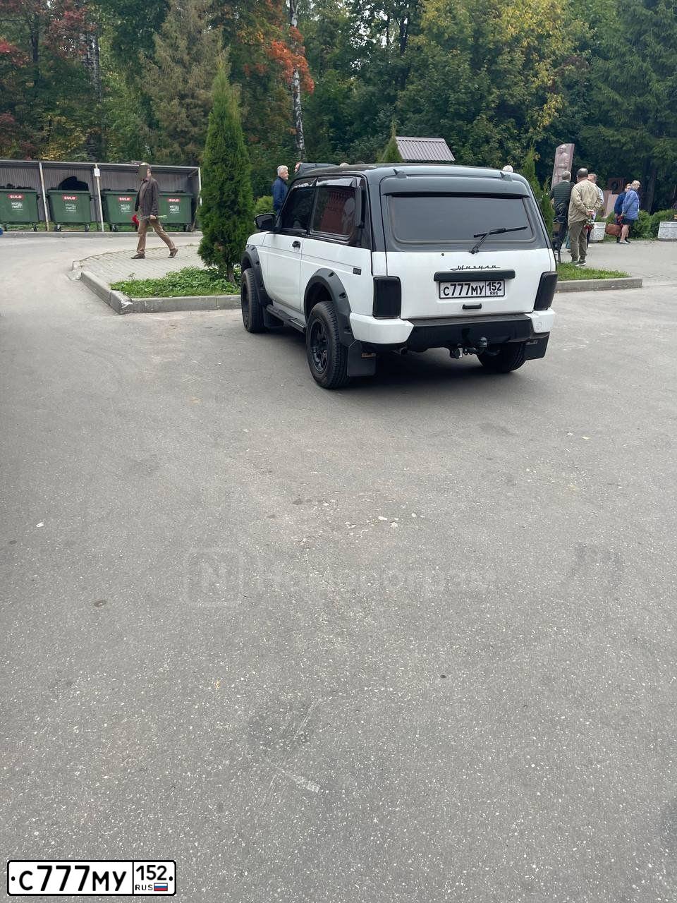 Фото автомобиля LADA 2121 NIVA, 2011 — госномер С777МУ152. Цвет: БЕЛЫЙ