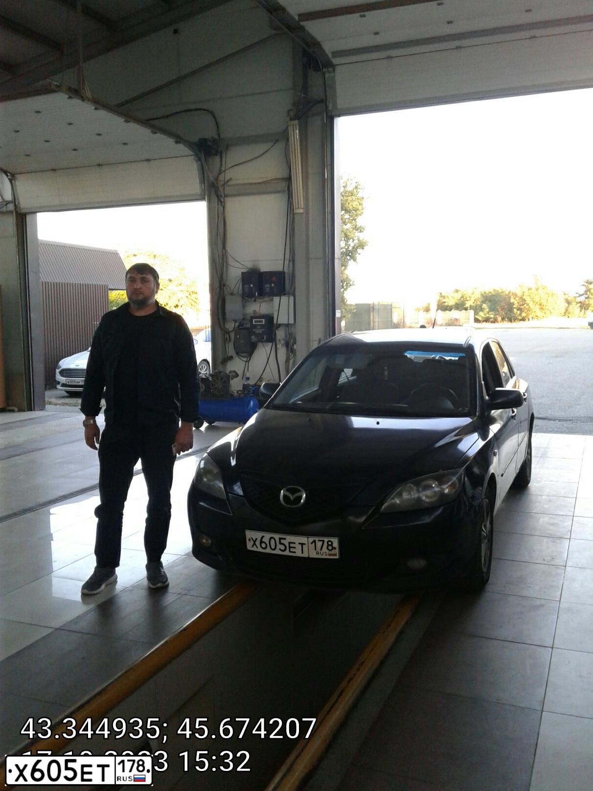 Фото автомобиля MAZDA 3, 2008 — госномер Х477ВО47. Цвет: ЧЕРНЫЙ