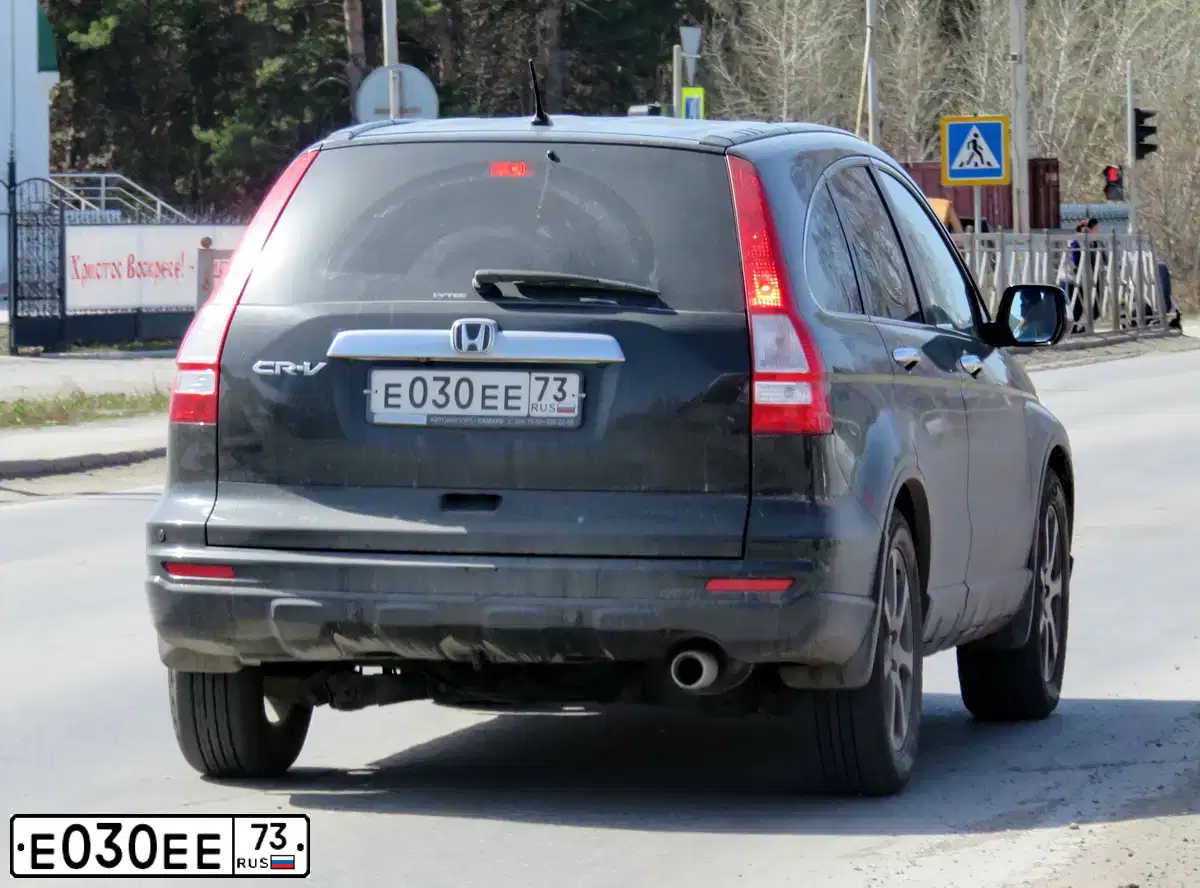 Фото автомобиля HONDA CR-V, 2011 — госномер Е030ЕЕ73. Цвет: ЧЕРНЫЙ