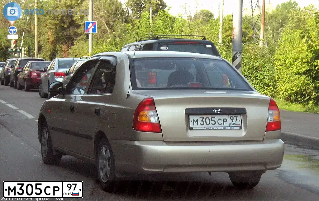 Фото автомобиля TAGAZ ACCENT, 2004 — госномер М305СР97. Цвет: БЕЖЕВЫЙ