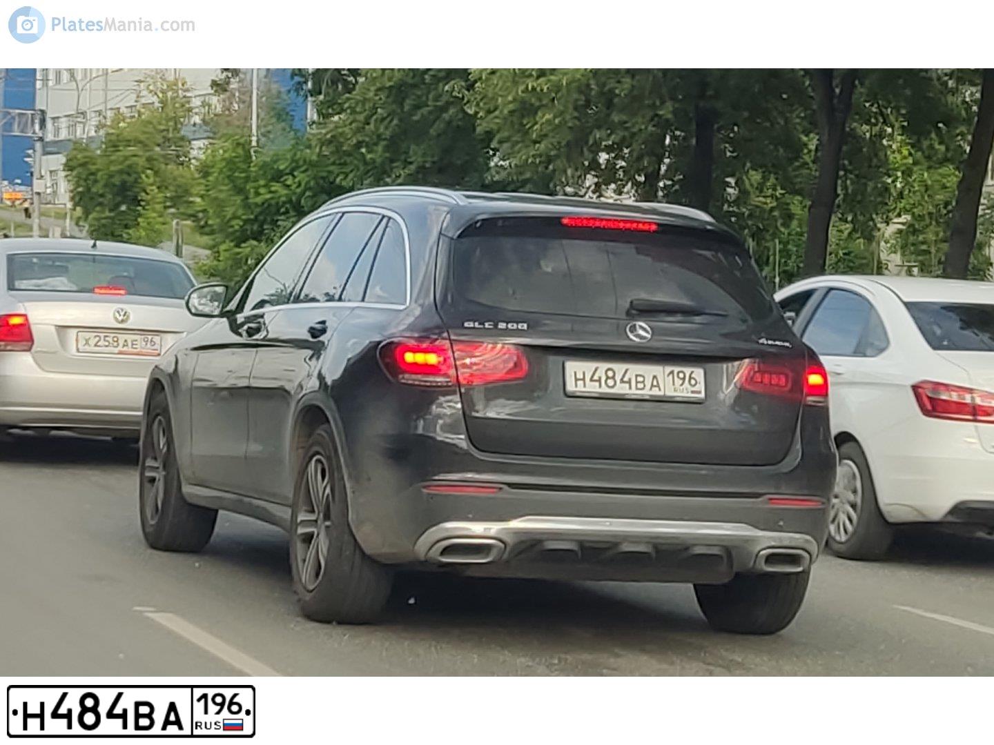 Фото автомобиля MERCEDES GLC-KLASSE, 2020 — госномер Т122ХТ196. Цвет: ЧЕРНЫЙ